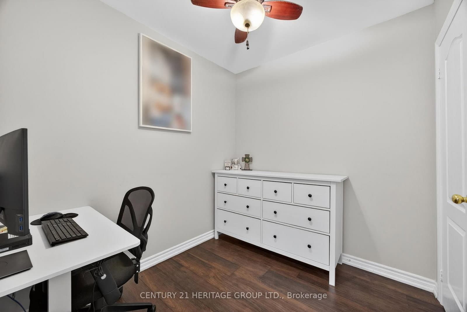 112 Simcoe Road, Unit 214 thumbnail 5
