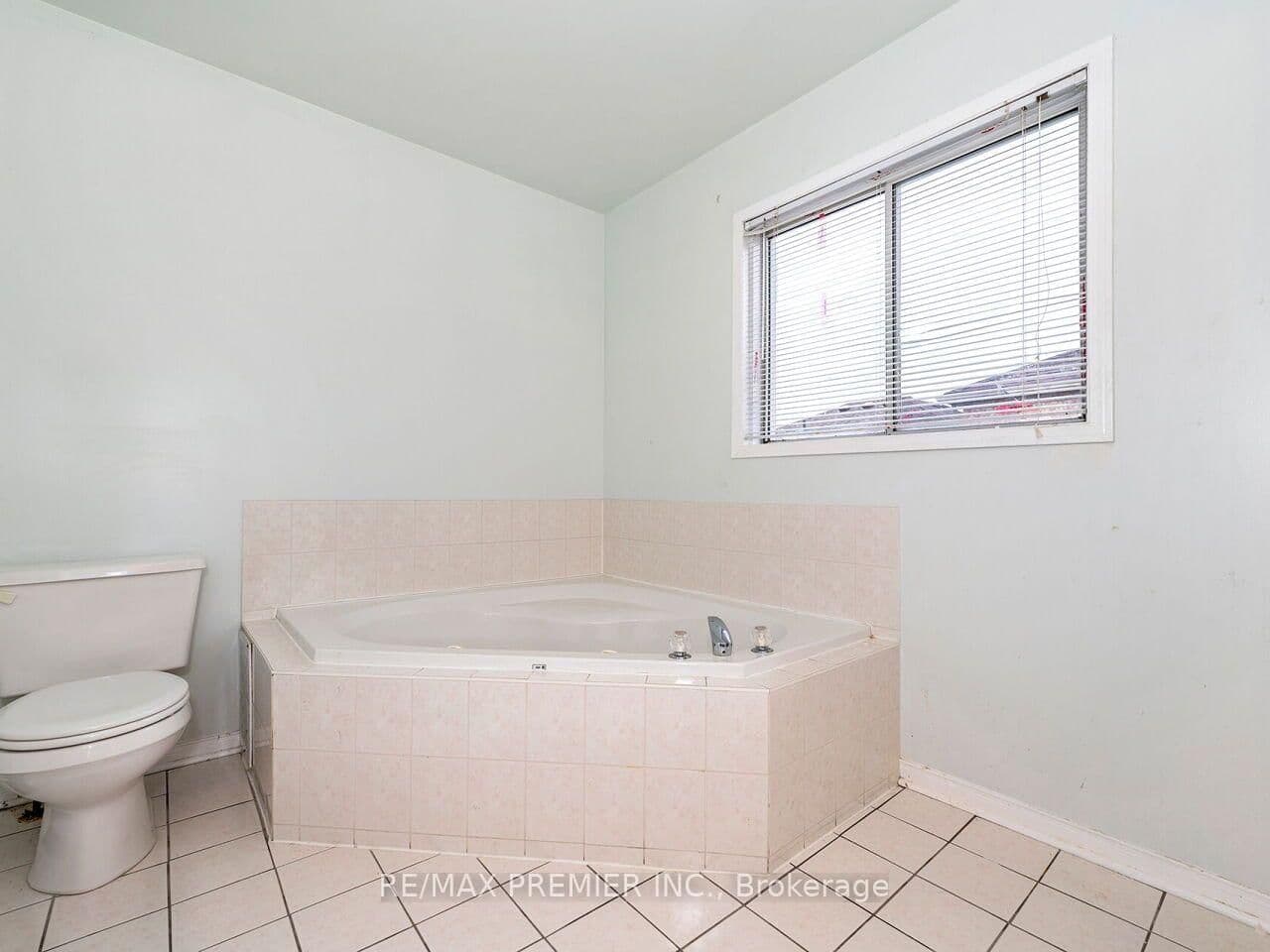 32 Stonebriar Drive thumbnail 24