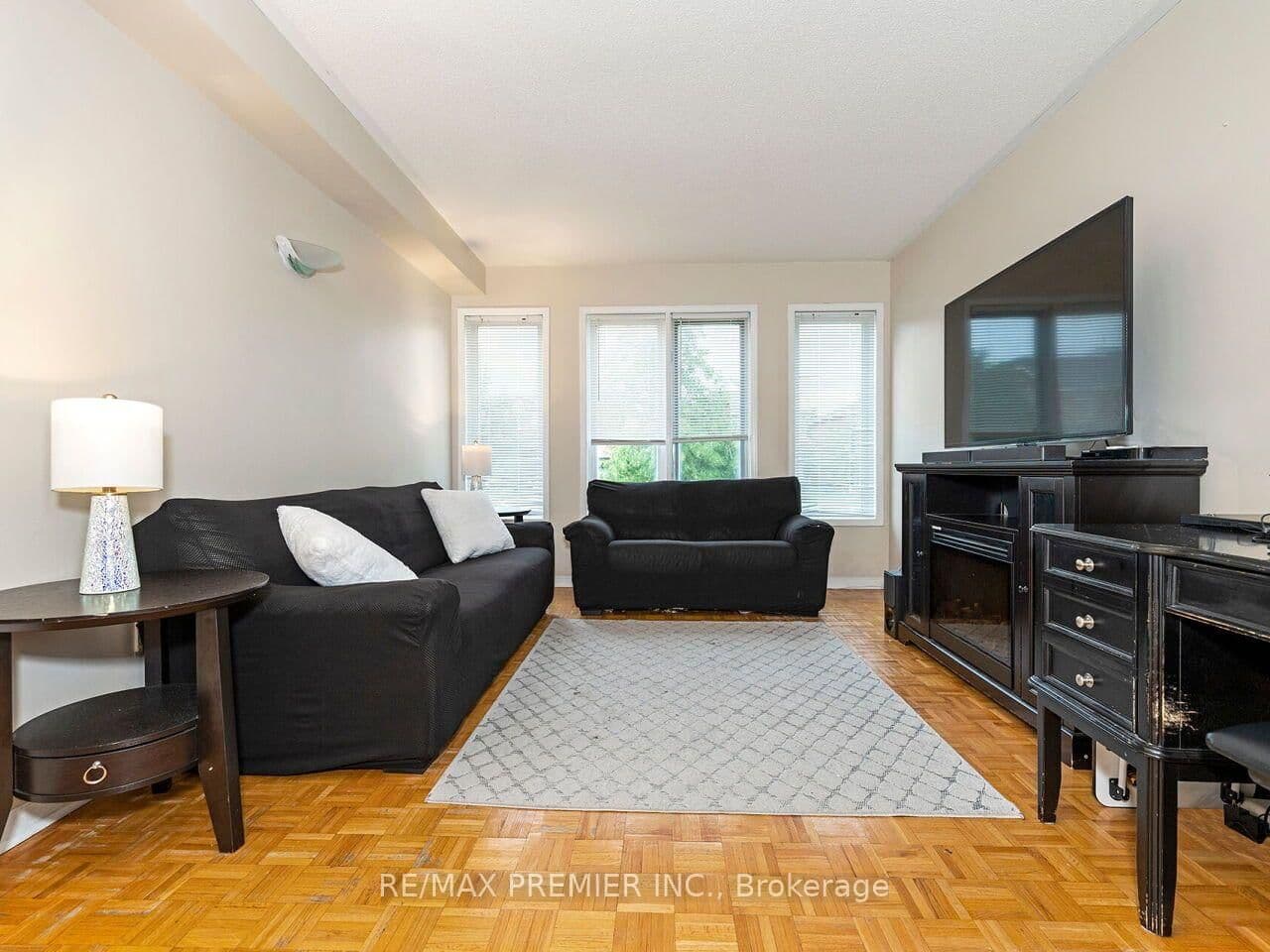 32 Stonebriar Drive thumbnail 6