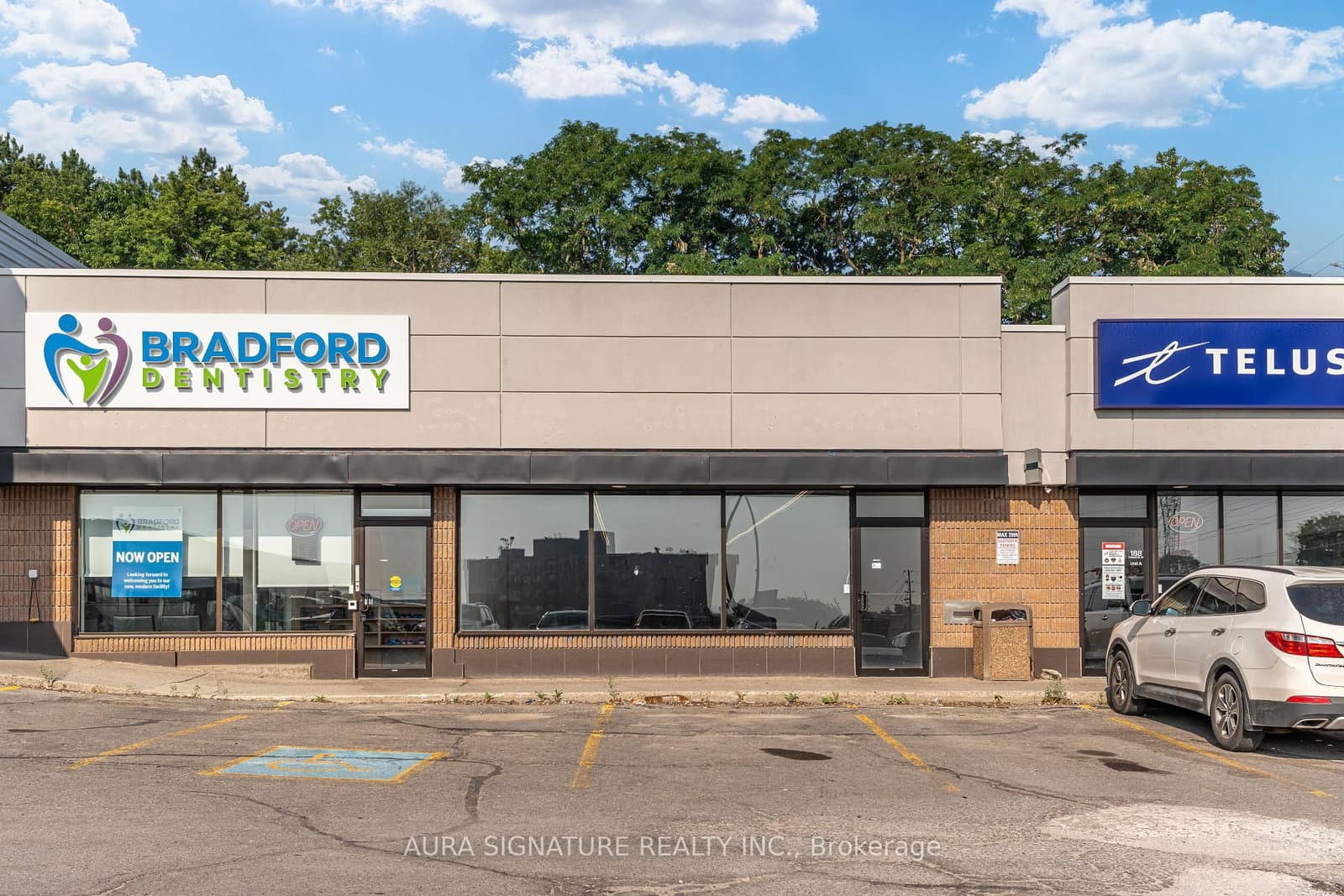 186 Holland Street W - Image 1