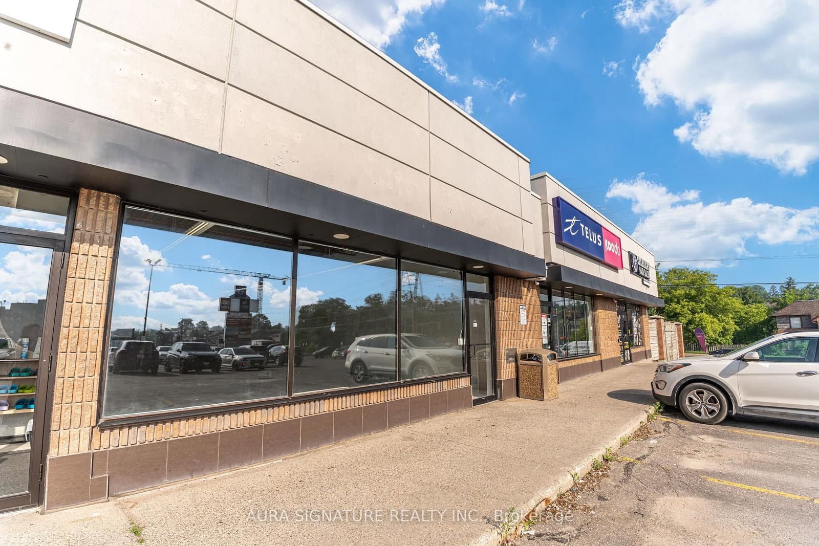 186 Holland Street W thumbnail 21