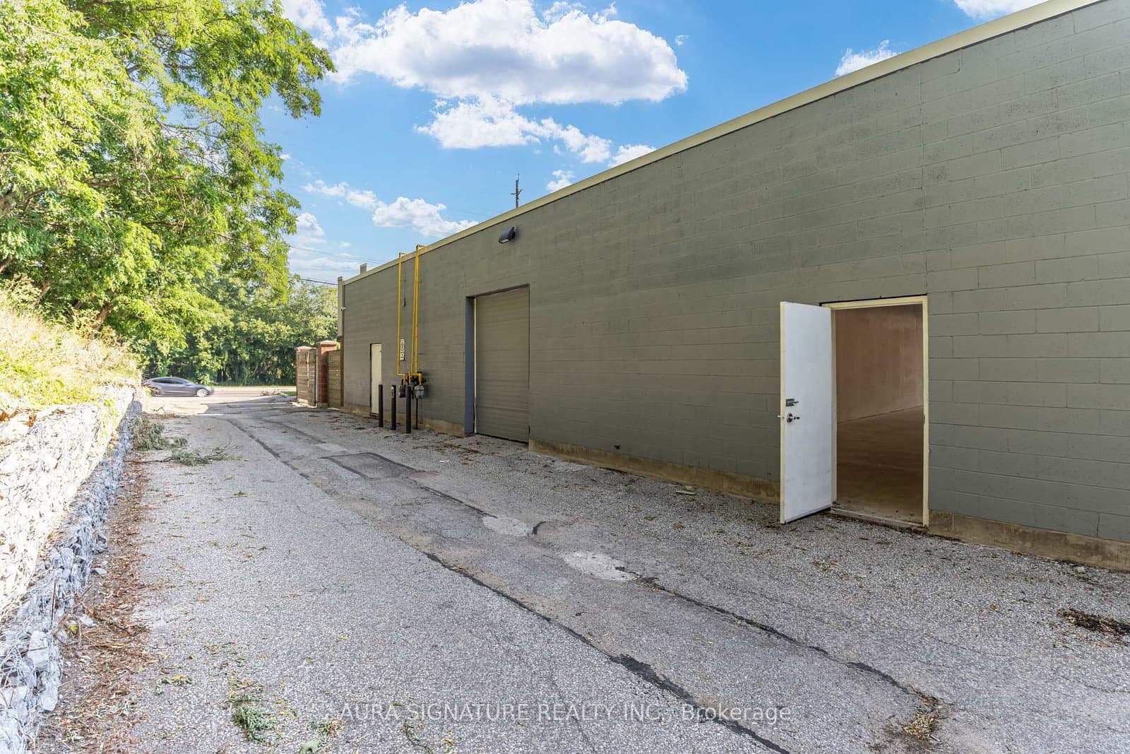 186 Holland Street W thumbnail 24