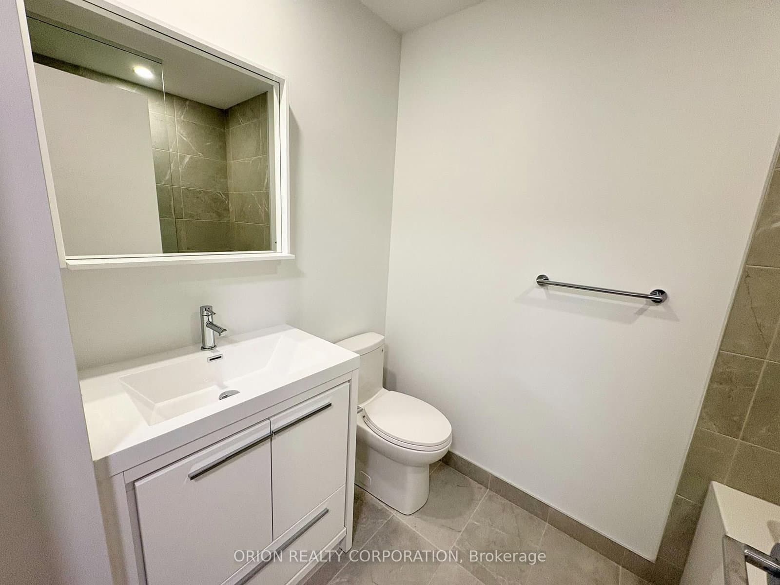 5 Meadowdale Road, Unit 211 thumbnail 4