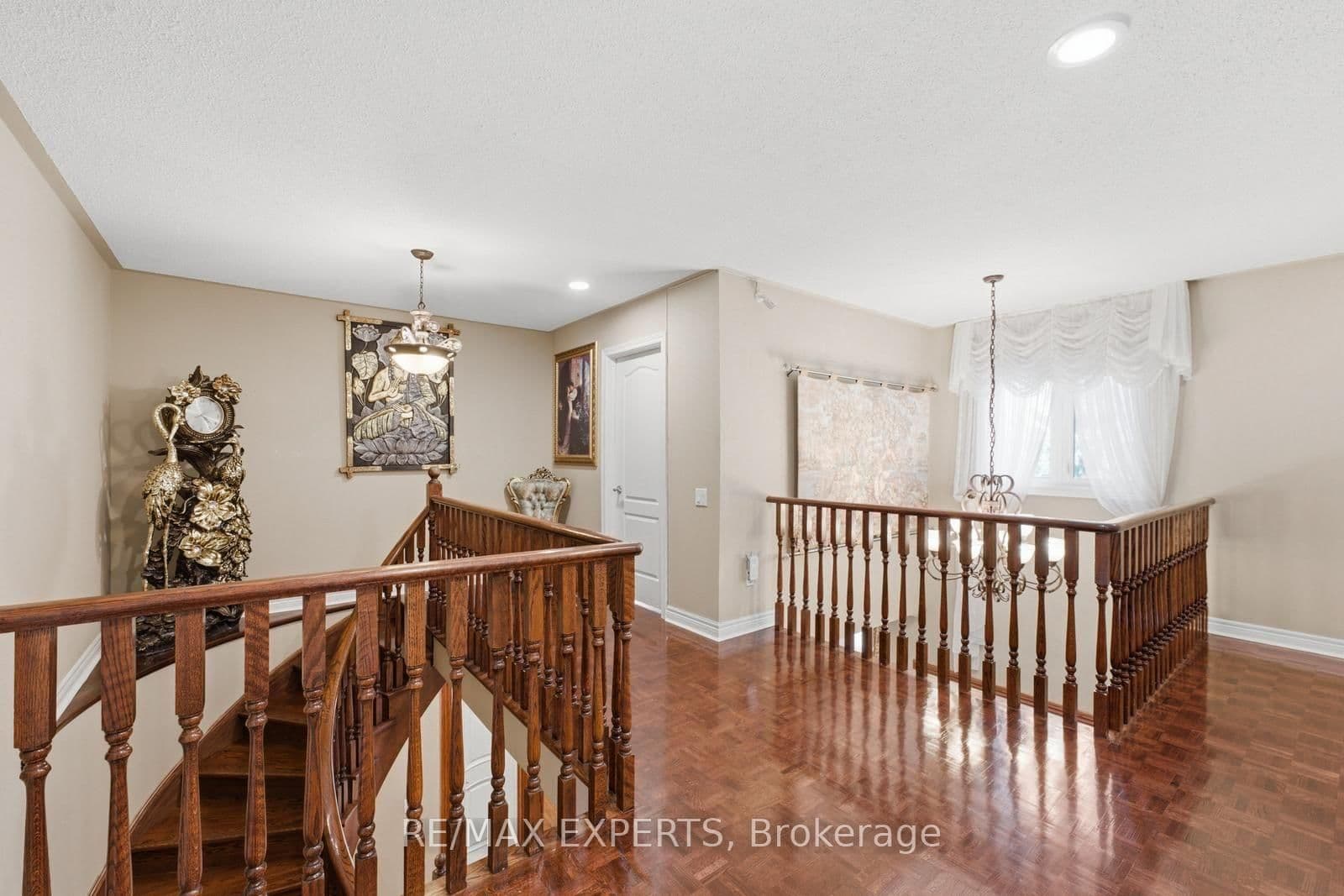 215 Velmar Drive thumbnail 18