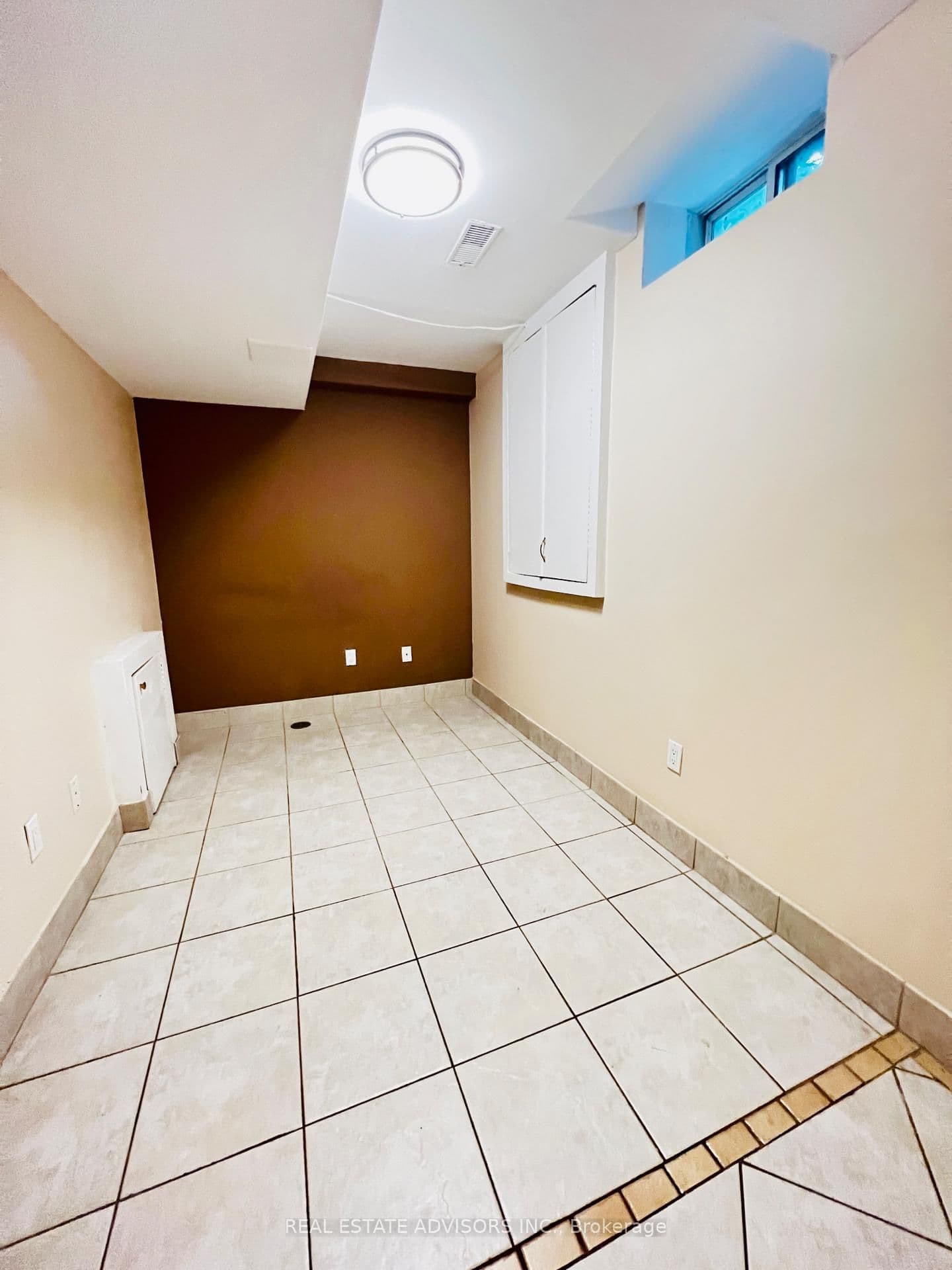 2 Adam Ernst Basement Court thumbnail 3