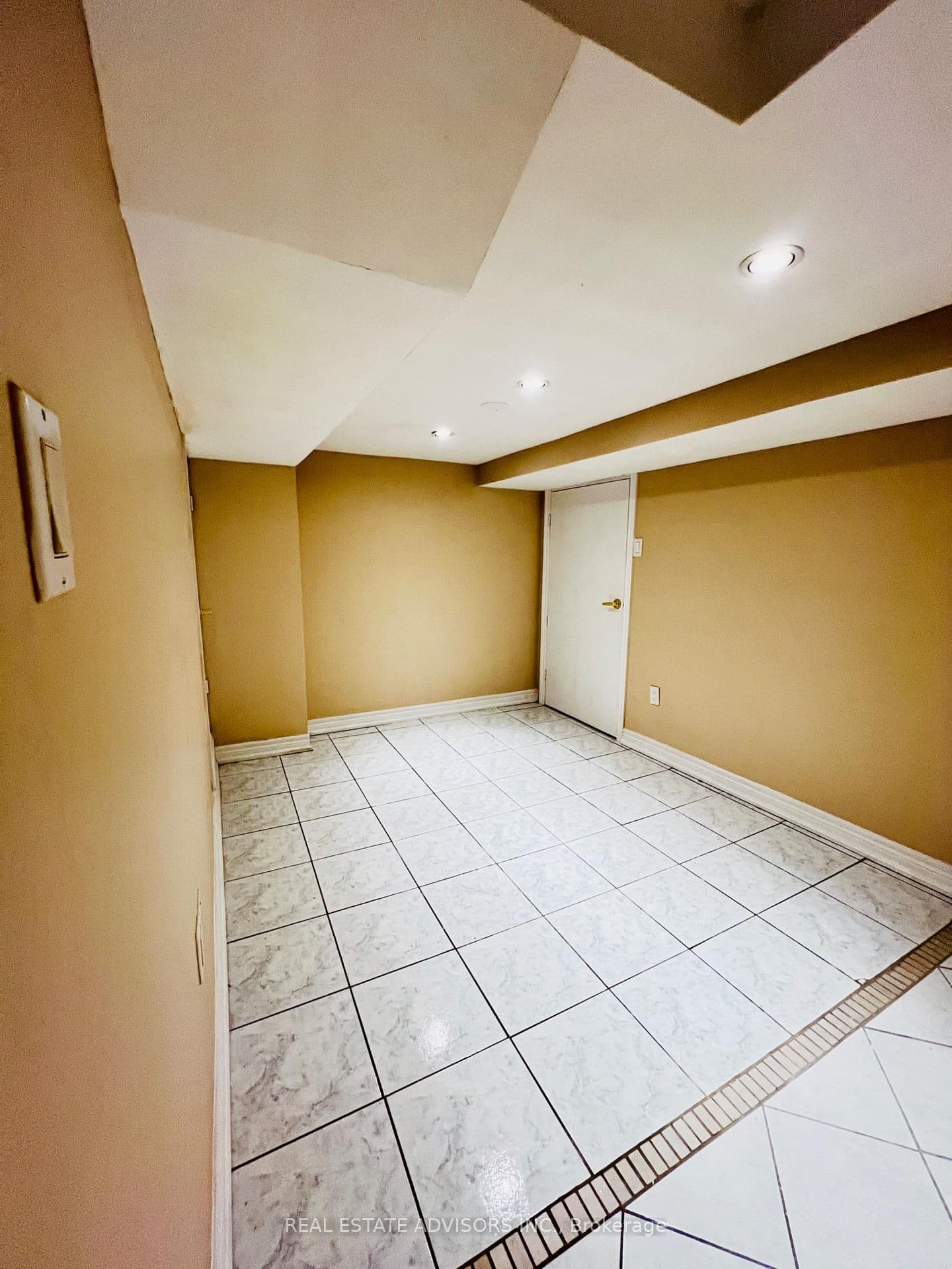 2 Adam Ernst Basement Court thumbnail 4