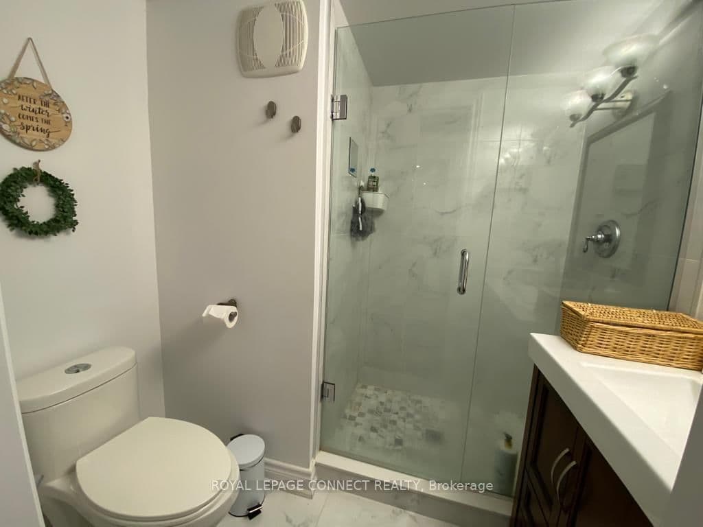 43 Tomlin Crescent, Unit Lower thumbnail 4