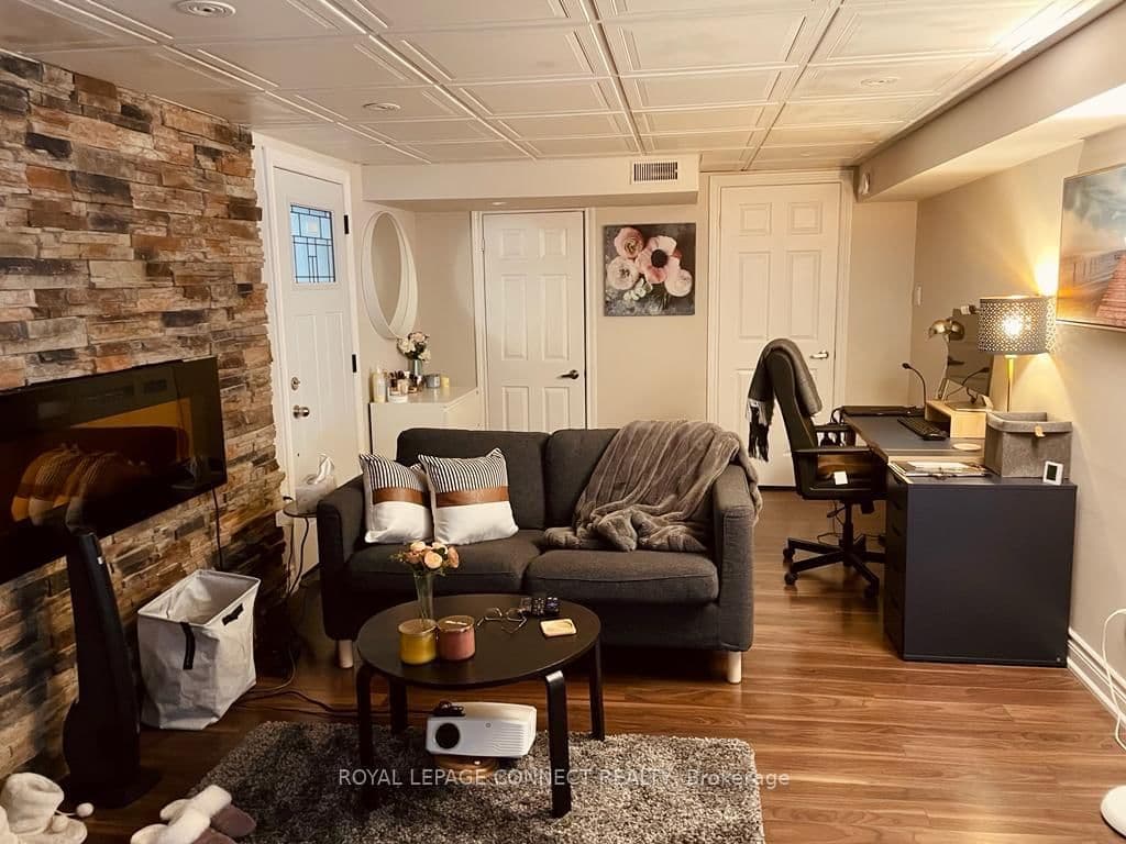 43 Tomlin Crescent, Unit Lower thumbnail 9