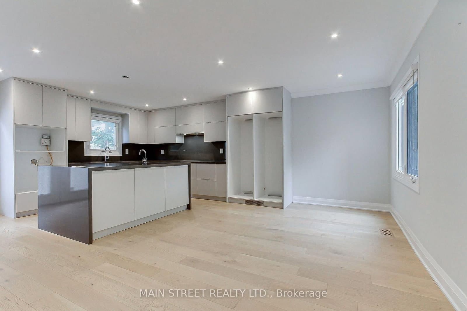 27 Murdock Avenue thumbnail 11