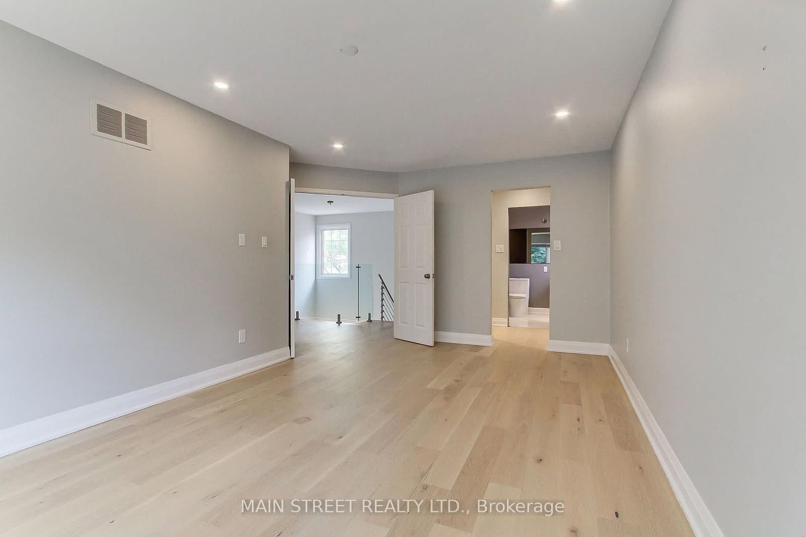 27 Murdock Avenue thumbnail 21