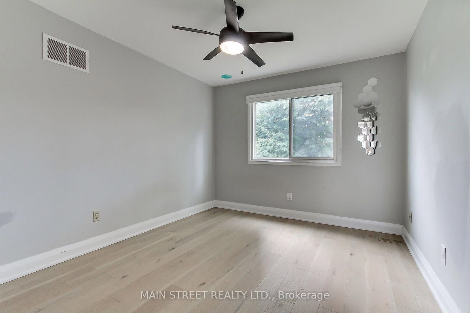 27 Murdock Avenue thumbnail 28