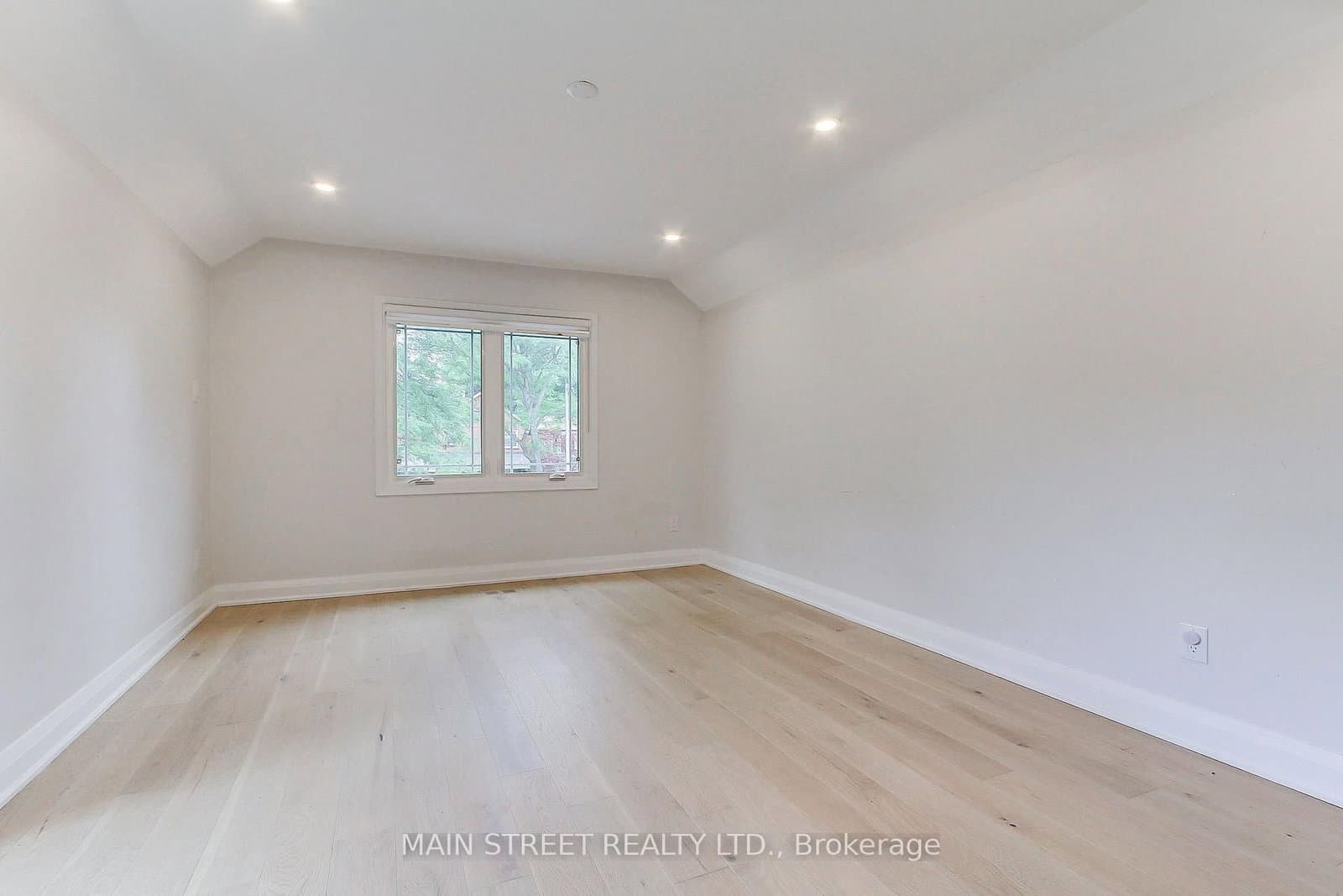 27 Murdock Avenue thumbnail 31