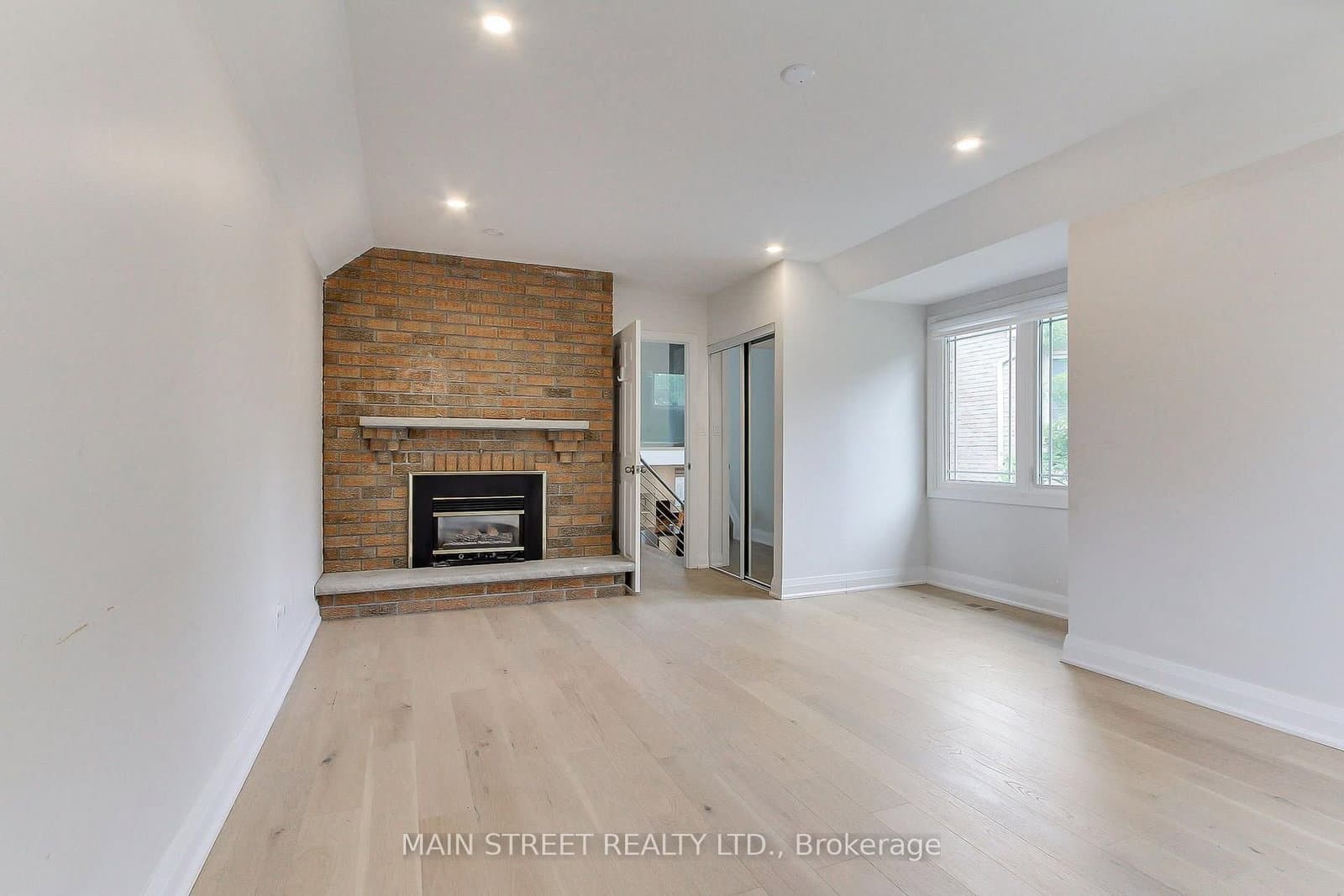 27 Murdock Avenue thumbnail 32