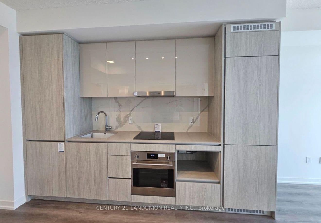 28 Interchange Way, Unit 3102 thumbnail 5