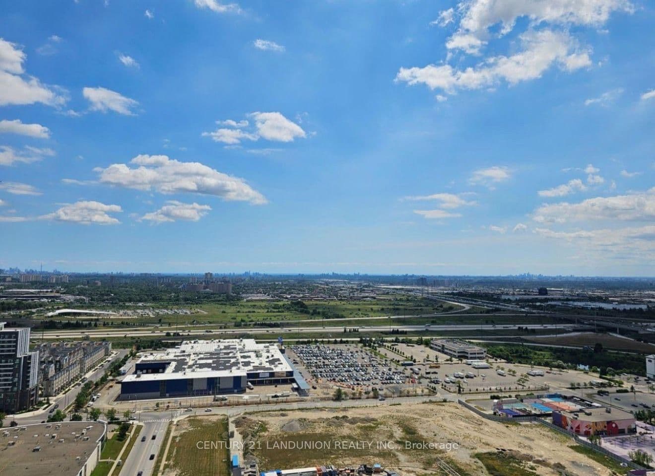 28 Interchange Way, Unit 3102 thumbnail 9