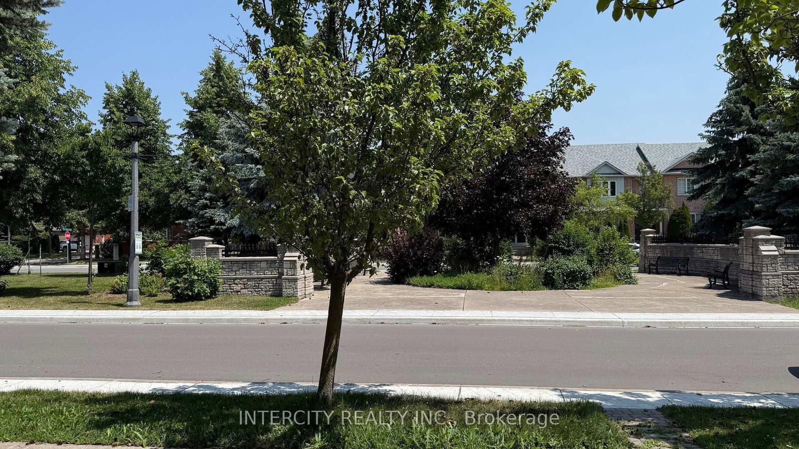 12 Castle Park Boulevard thumbnail 24