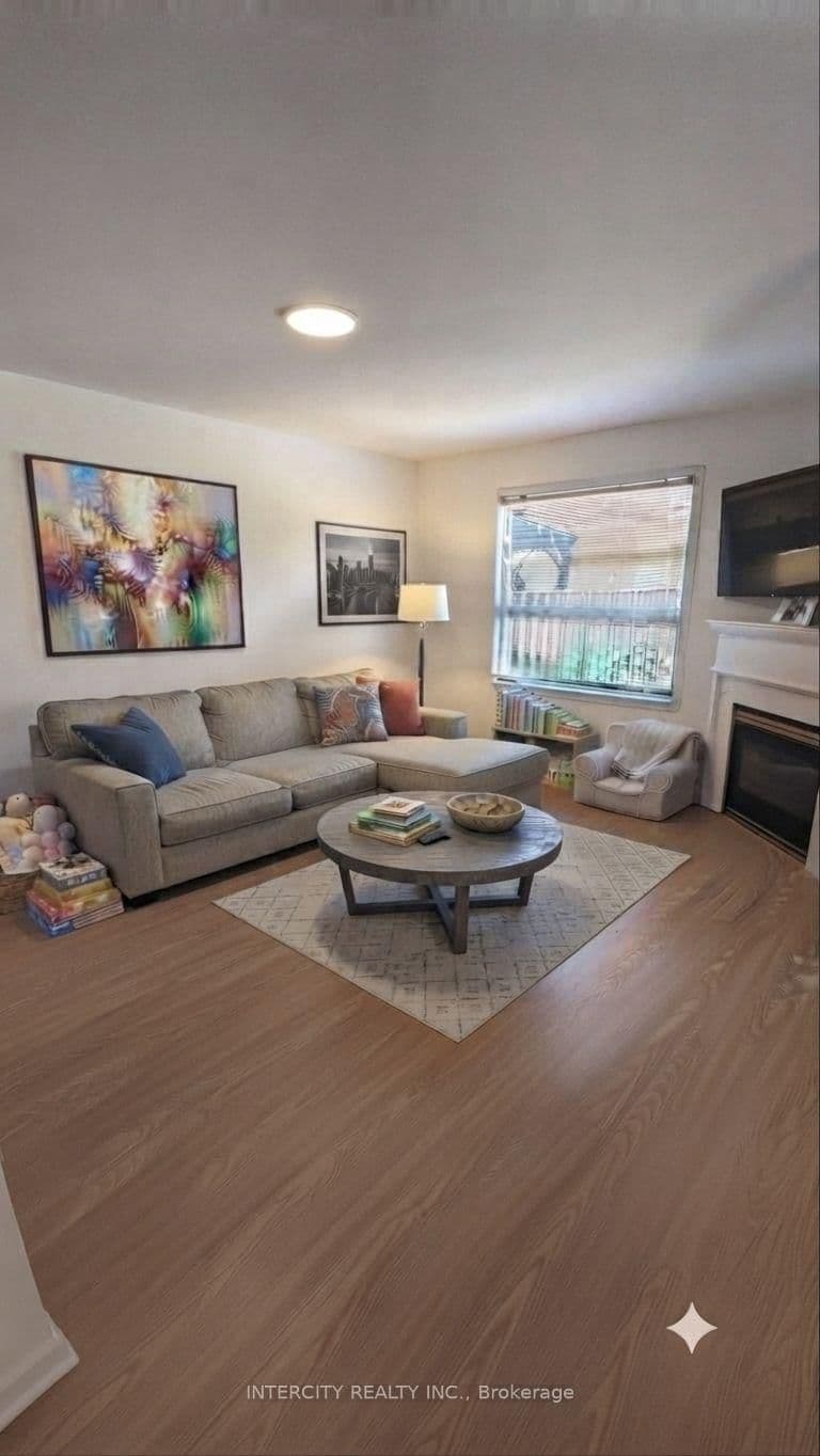 12 Castle Park Boulevard thumbnail 9