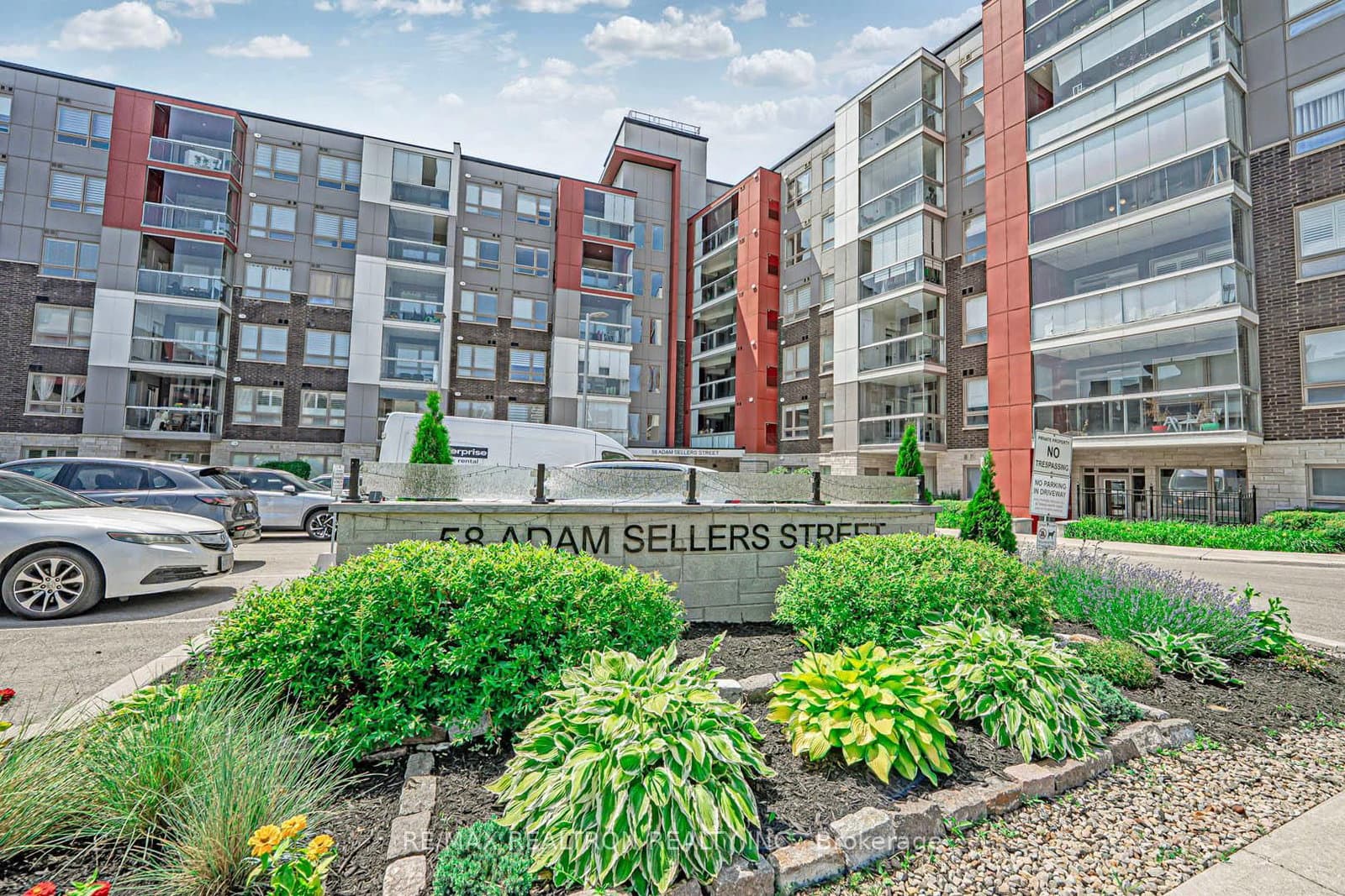 #407 - 58 Adam Sellers Street