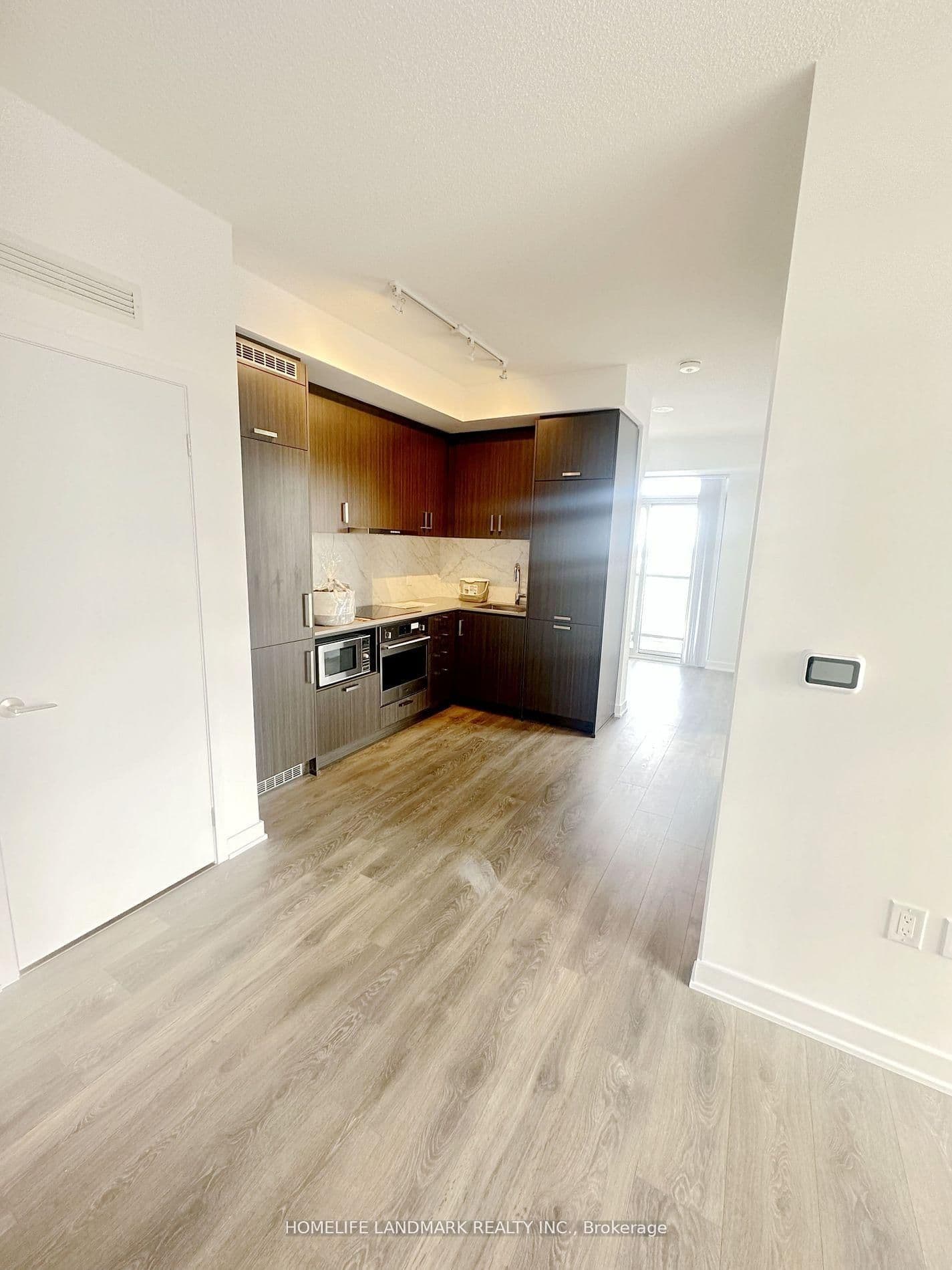 60 Honeycrisp Crescent, Unit 719 thumbnail 4