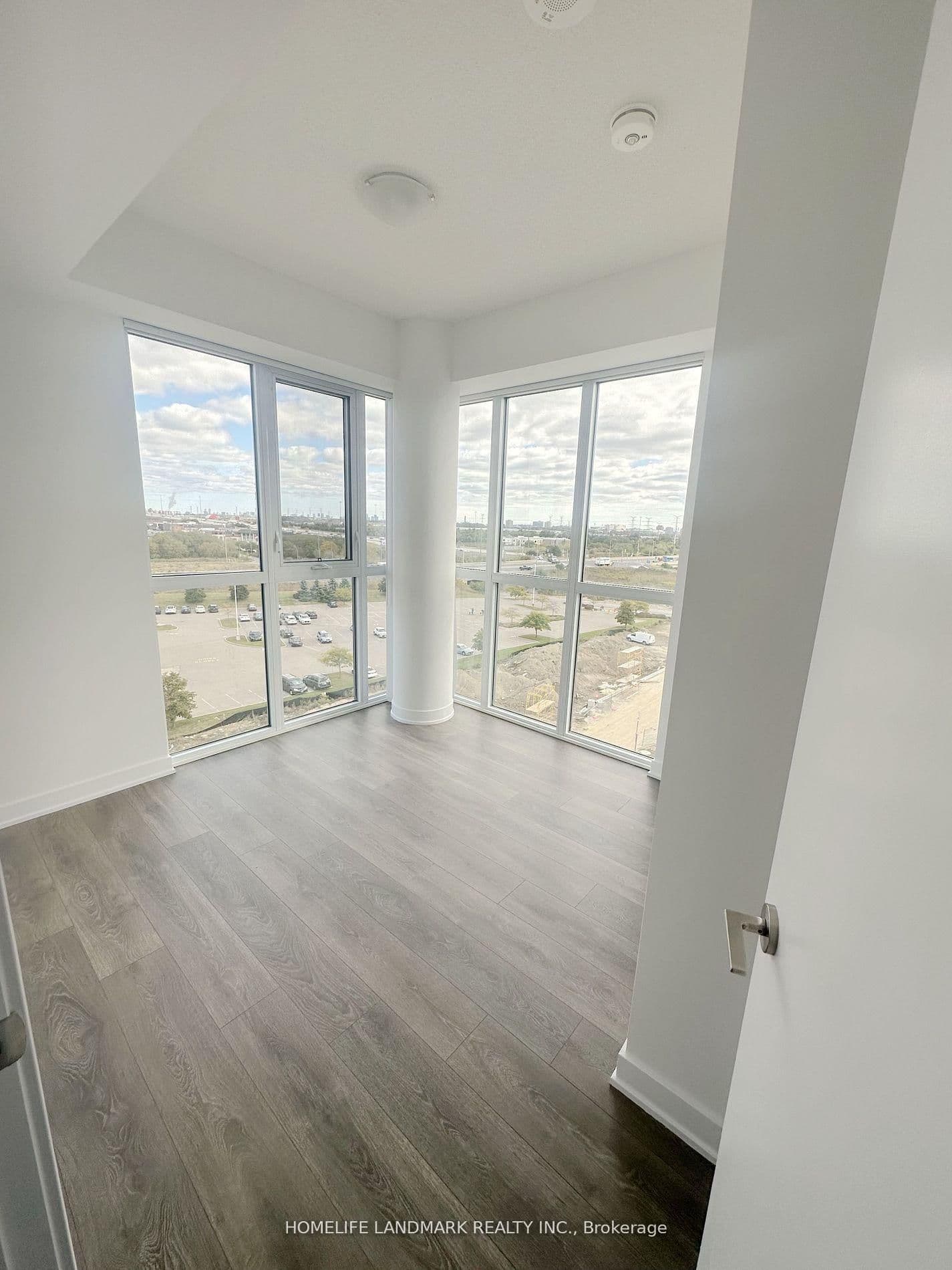 60 Honeycrisp Crescent, Unit 719 thumbnail 7