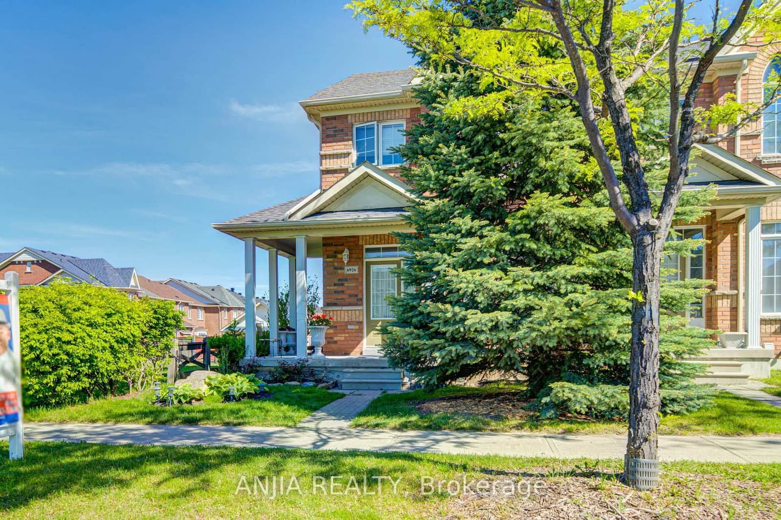 6926 14th Avenue thumbnail 2