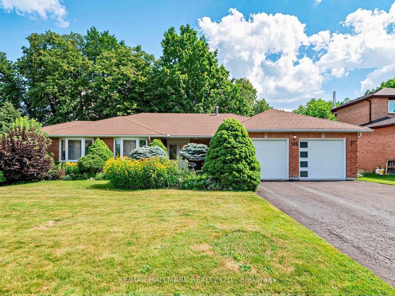 185 Aurora Heights Drive thumbnail 2