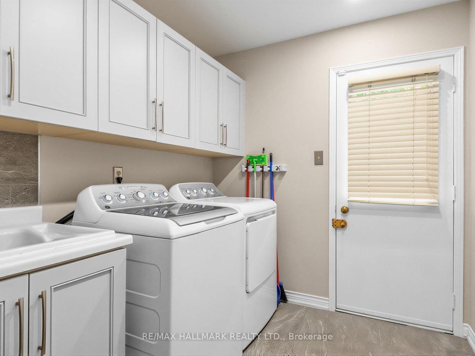 185 Aurora Heights Drive thumbnail 20