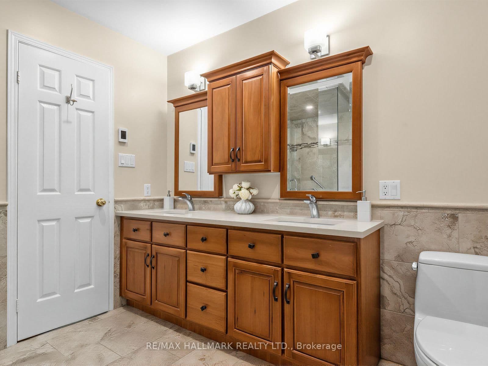 185 Aurora Heights Drive thumbnail 23