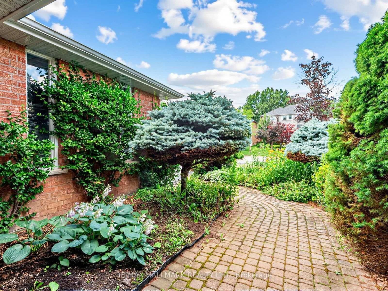 185 Aurora Heights Drive thumbnail 3