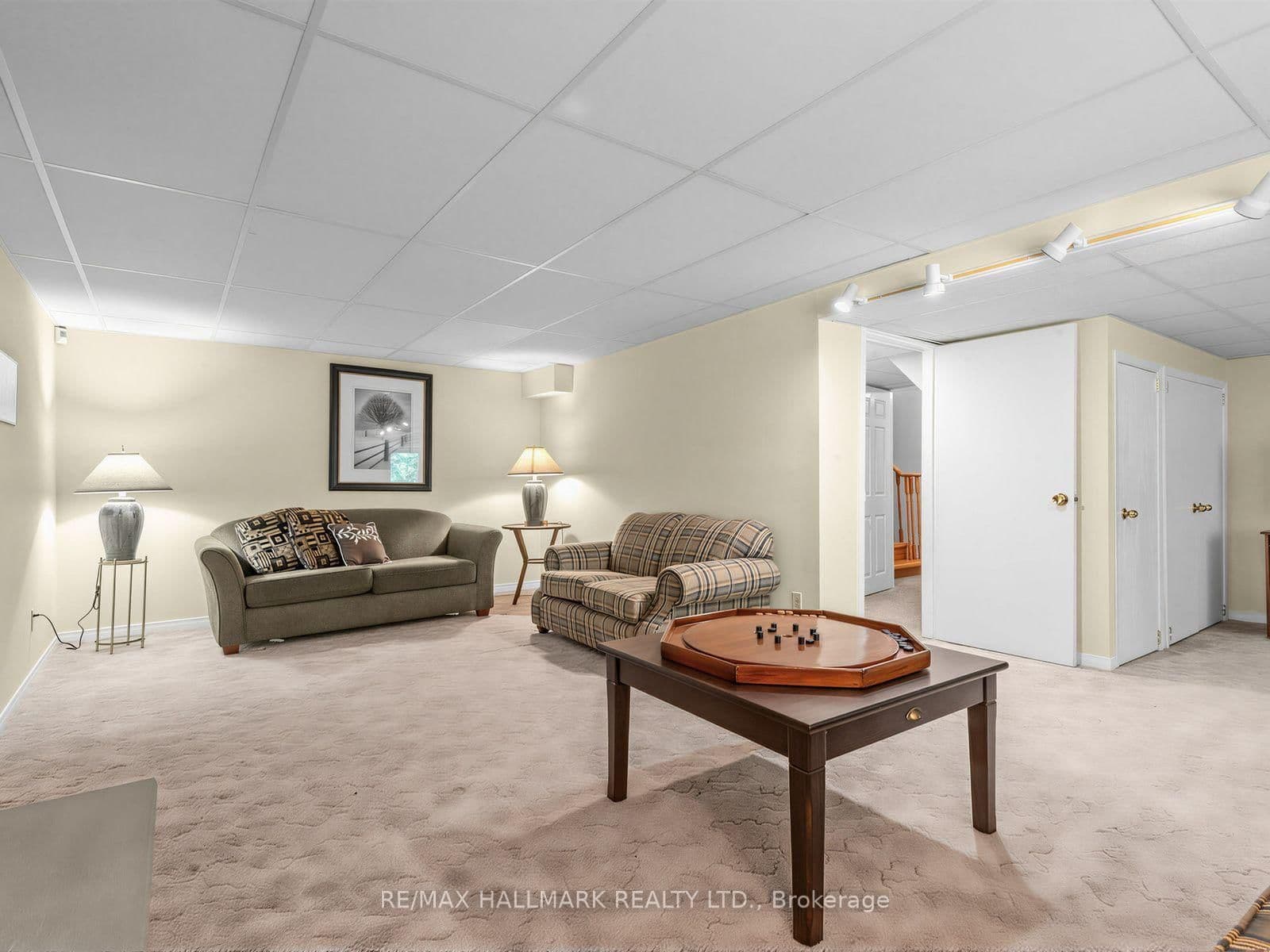 185 Aurora Heights Drive thumbnail 31