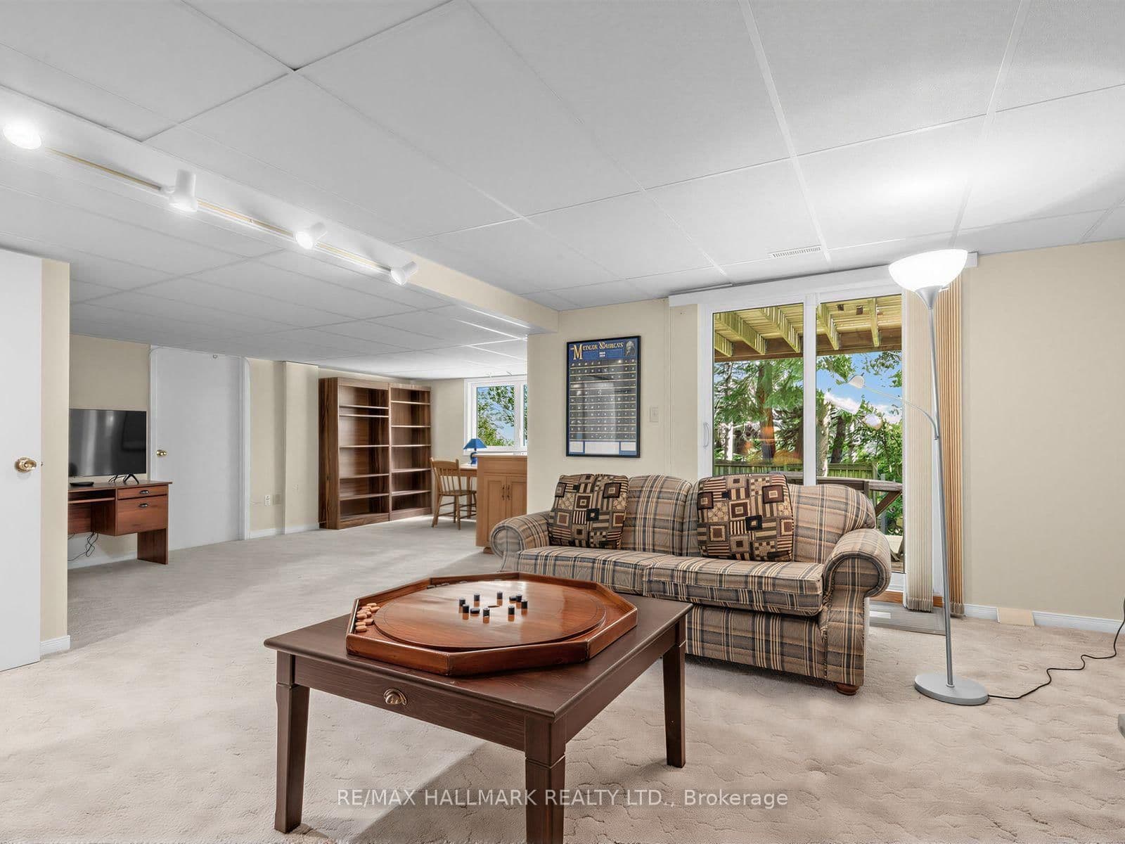 185 Aurora Heights Drive thumbnail 32