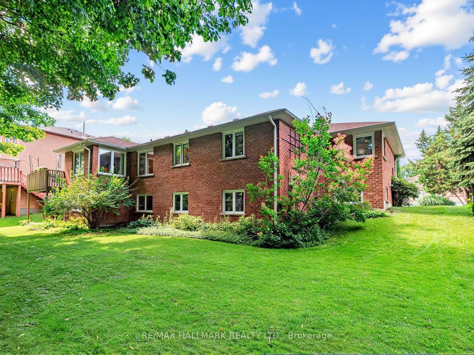 185 Aurora Heights Drive thumbnail 35