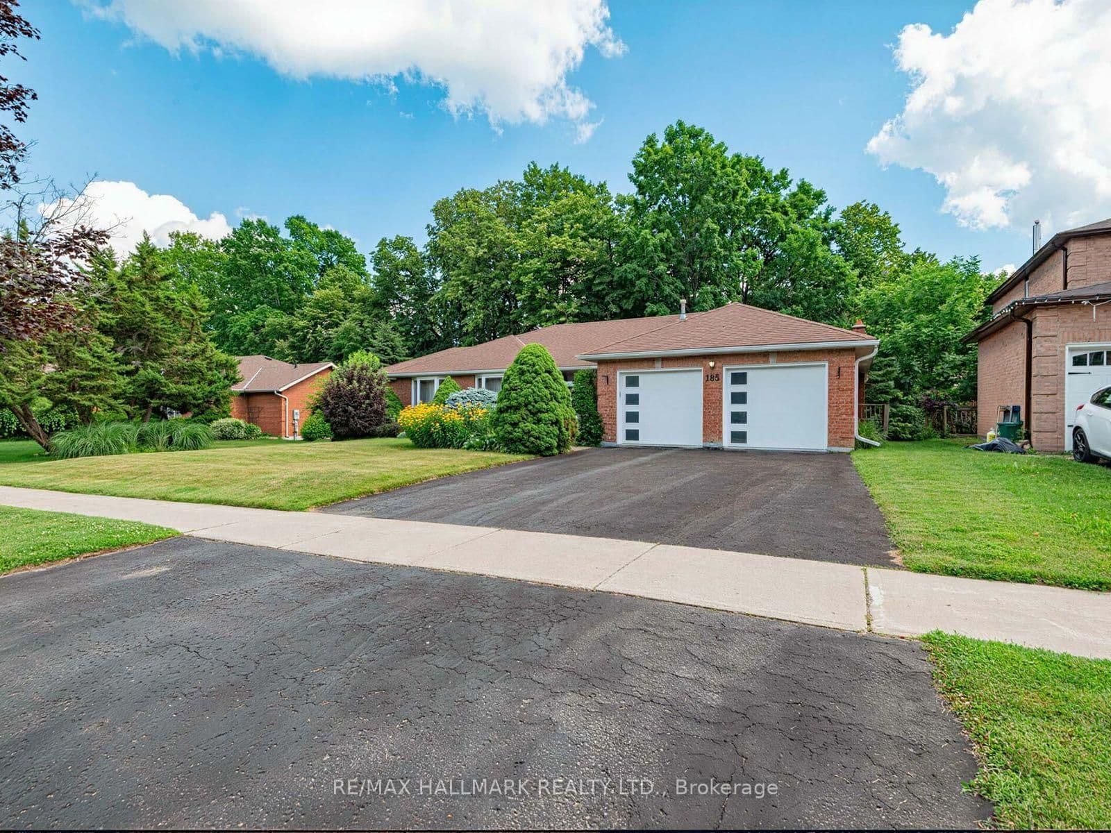 185 Aurora Heights Drive thumbnail 38