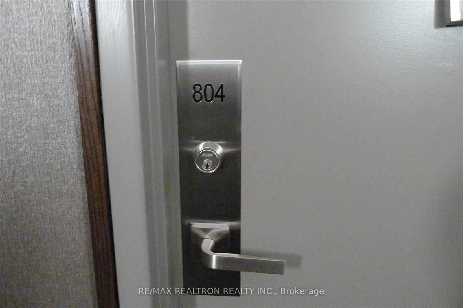7601 Bathurst Street, Unit 804 thumbnail 3