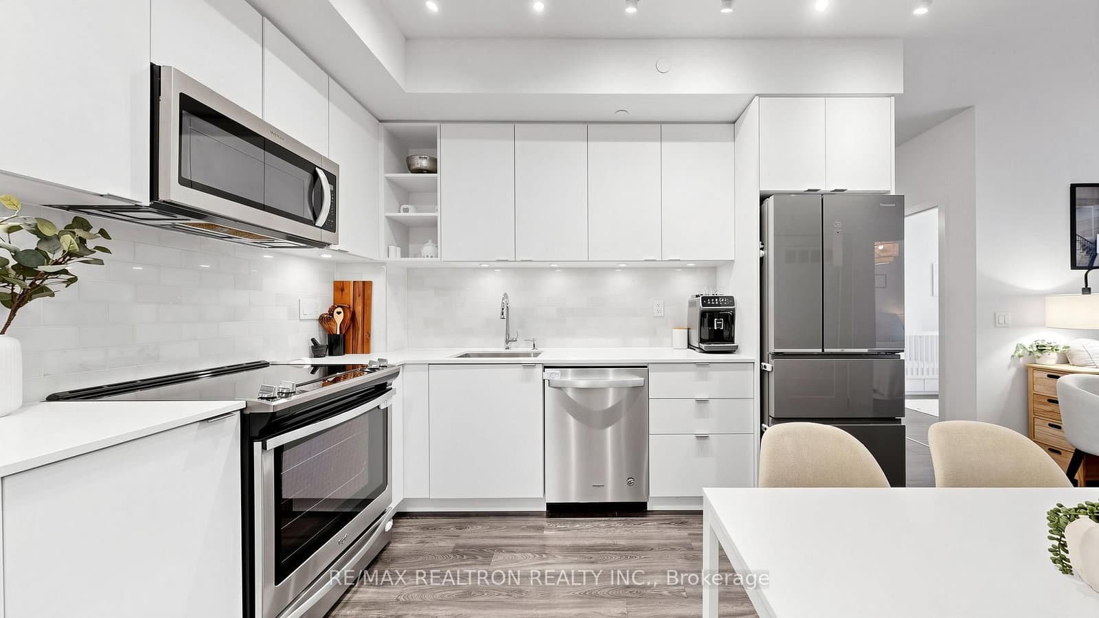 100 Eagle Rock Way, Unit 216 thumbnail 13