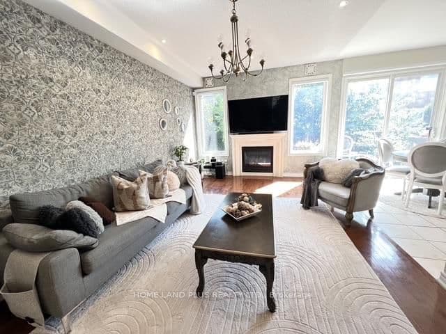 48 Langhorst Crescent thumbnail 11