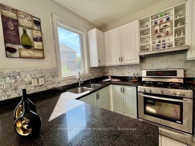 48 Langhorst Crescent thumbnail 17