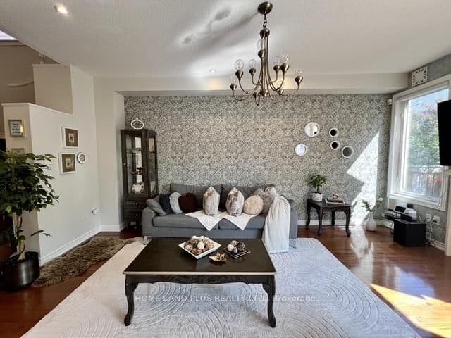 48 Langhorst Crescent thumbnail 9