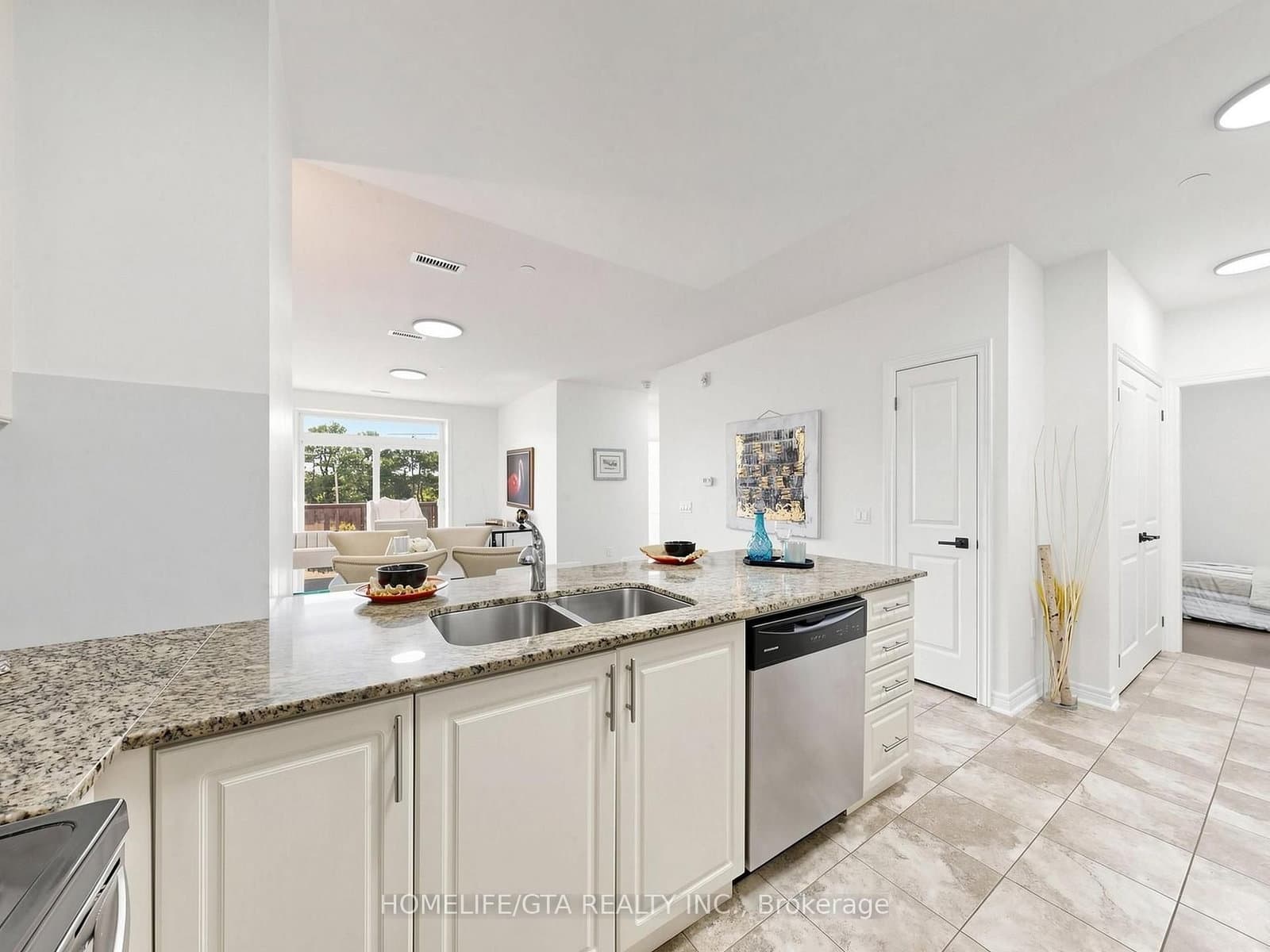 7325 Markham Road, Unit 222 thumbnail 11