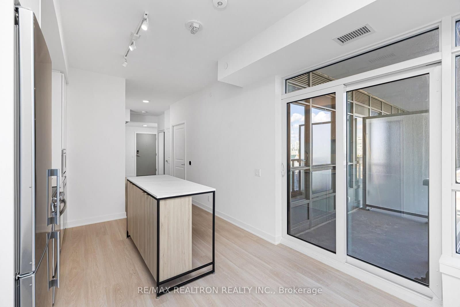30 Upper Mall Way, Unit A620 thumbnail 11