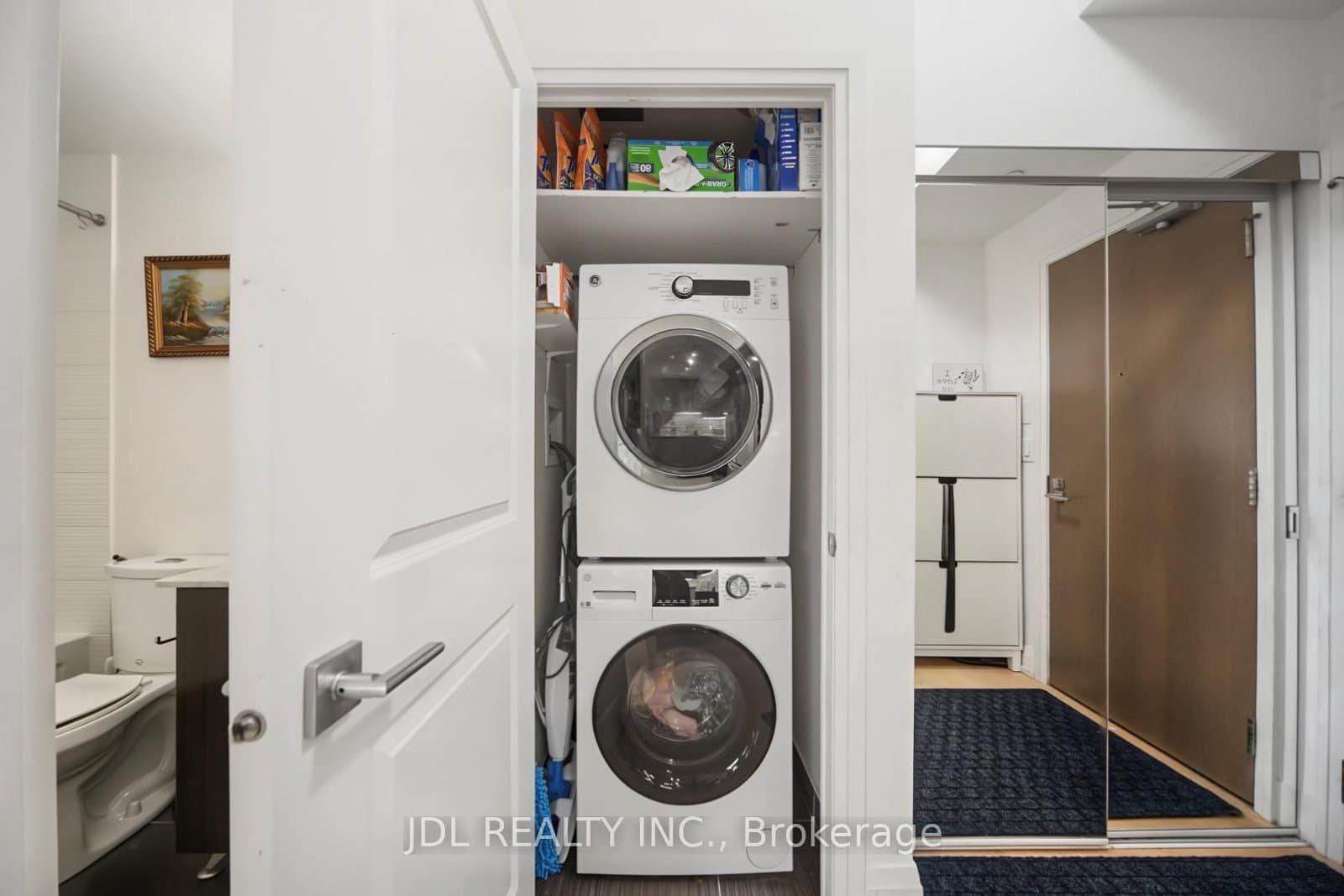 7165 Yonge Street, Unit 902 thumbnail 9