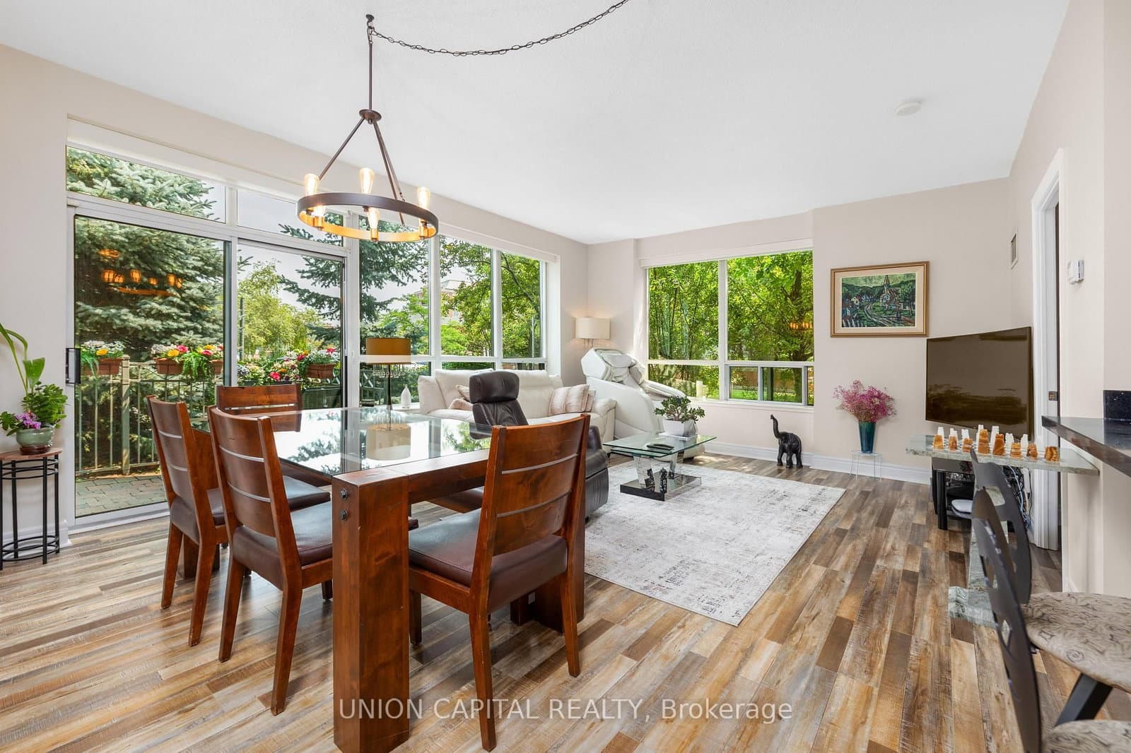 48 Suncrest Boulevard, Unit 102 thumbnail 13