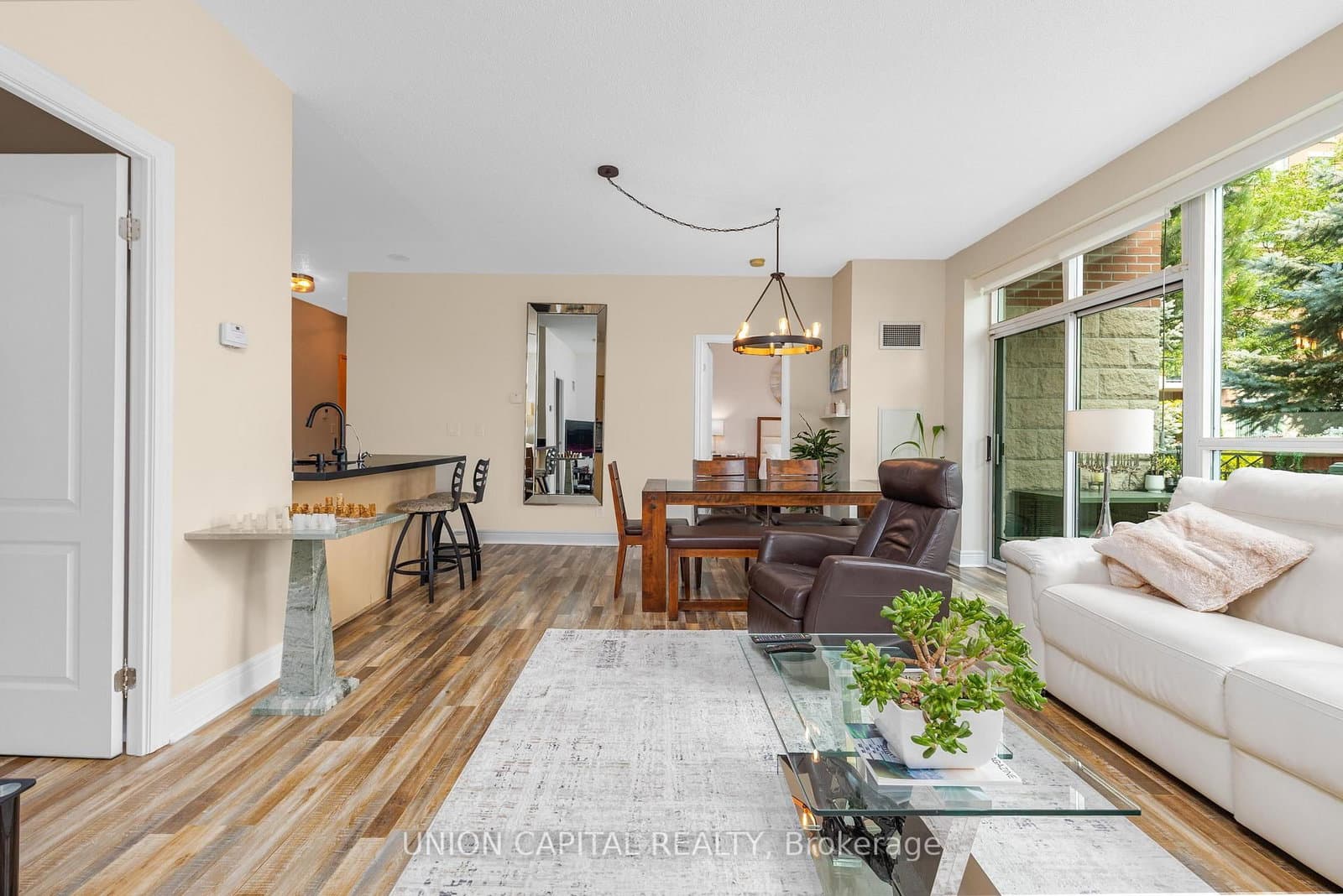 48 Suncrest Boulevard, Unit 102 thumbnail 14
