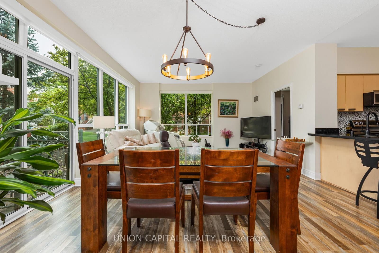 48 Suncrest Boulevard, Unit 102 thumbnail 16