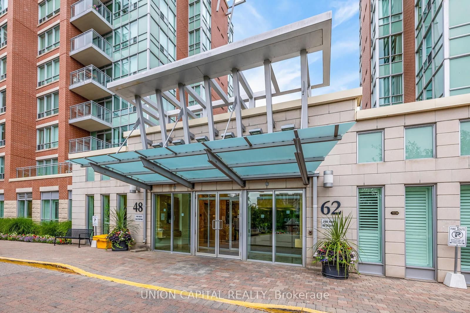 48 Suncrest Boulevard, Unit 102 thumbnail 2