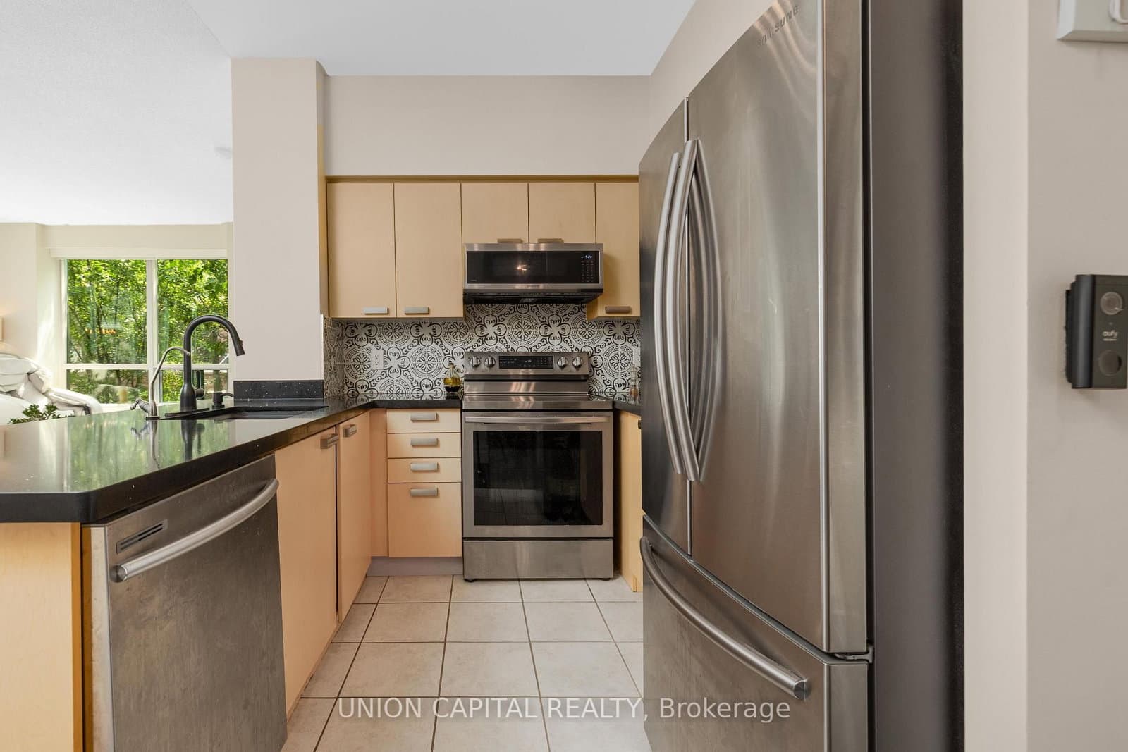 48 Suncrest Boulevard, Unit 102 thumbnail 6