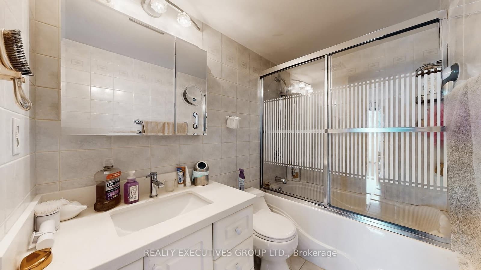 8111 Yonge Street, Unit 1403 thumbnail 12