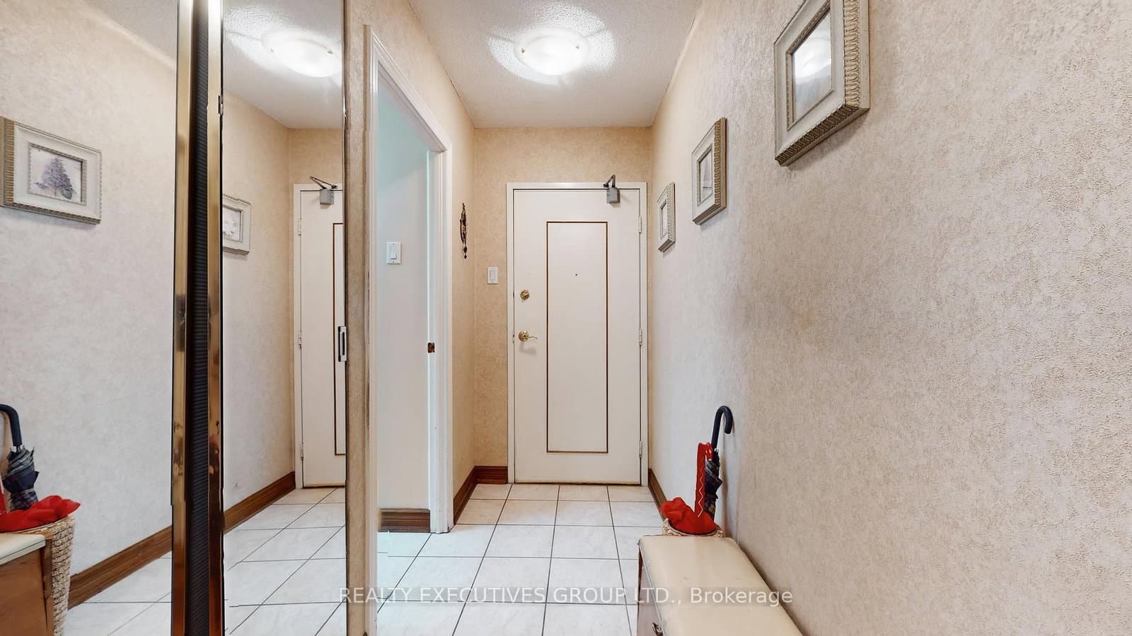 8111 Yonge Street, Unit 1403 thumbnail 3