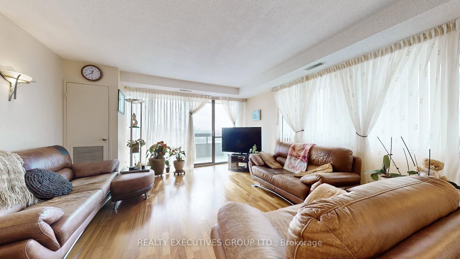 8111 Yonge Street, Unit 1403 thumbnail 4