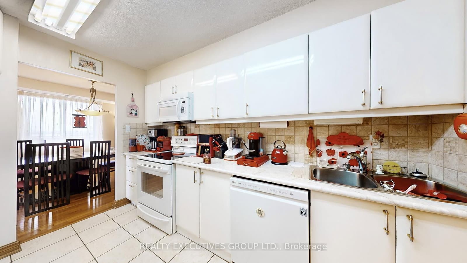 8111 Yonge Street, Unit 1403 thumbnail 8